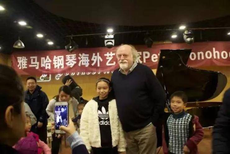 【回顾】利记sbobet海外艺术家Peter Donohoe成都雅音大师班讲座活动圆满落幕！